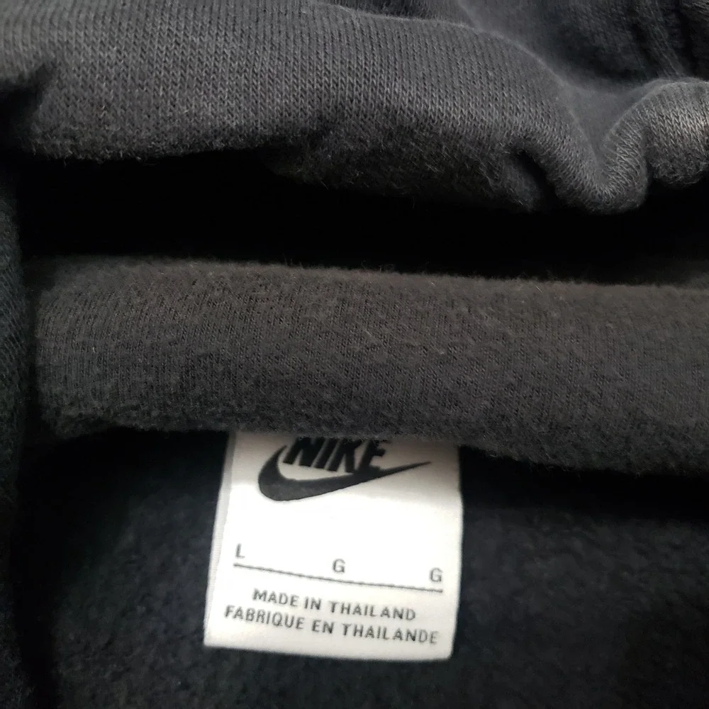 Nike Sweatshirt Men Large Black Pullover Hoodie Embroidered Logo